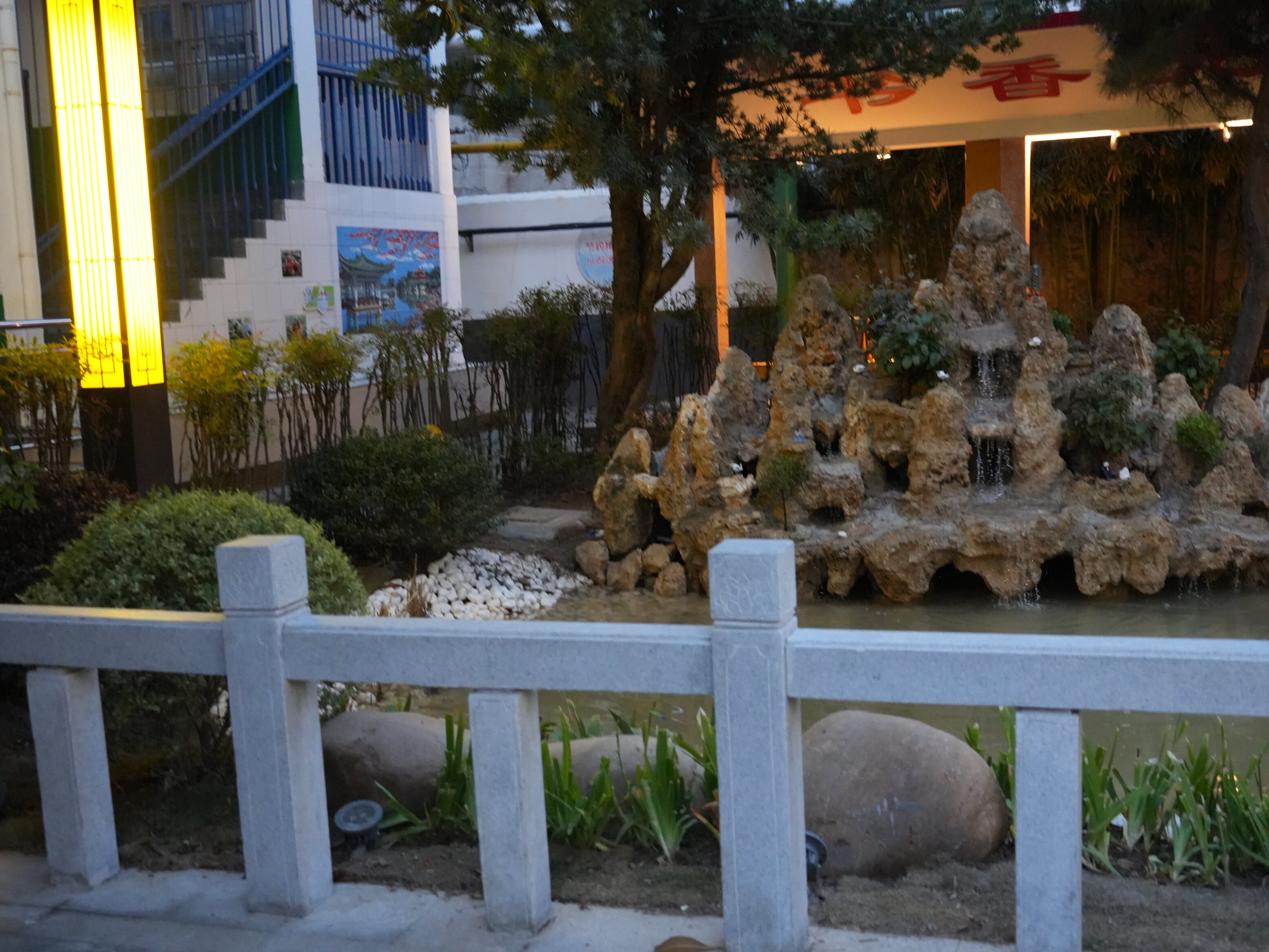讀書長廊夜景